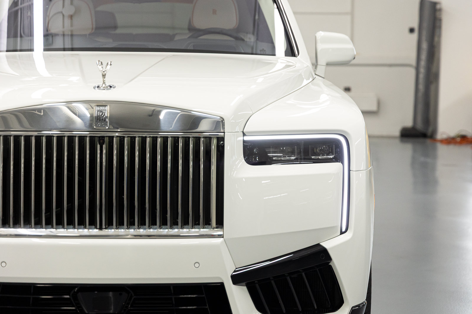 New 2026 Rolls-Royce Cullinan AWD/4WD image 9