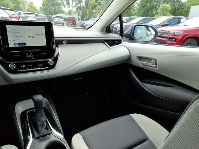 Used 2026 Toyota Corolla LE w/ LE Premium Package FWD image 16