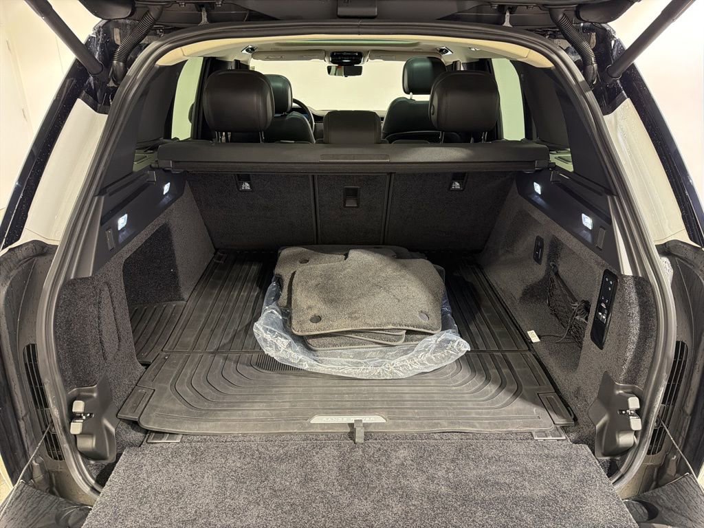 Used 2022 Land Rover Range Rover SE image 29