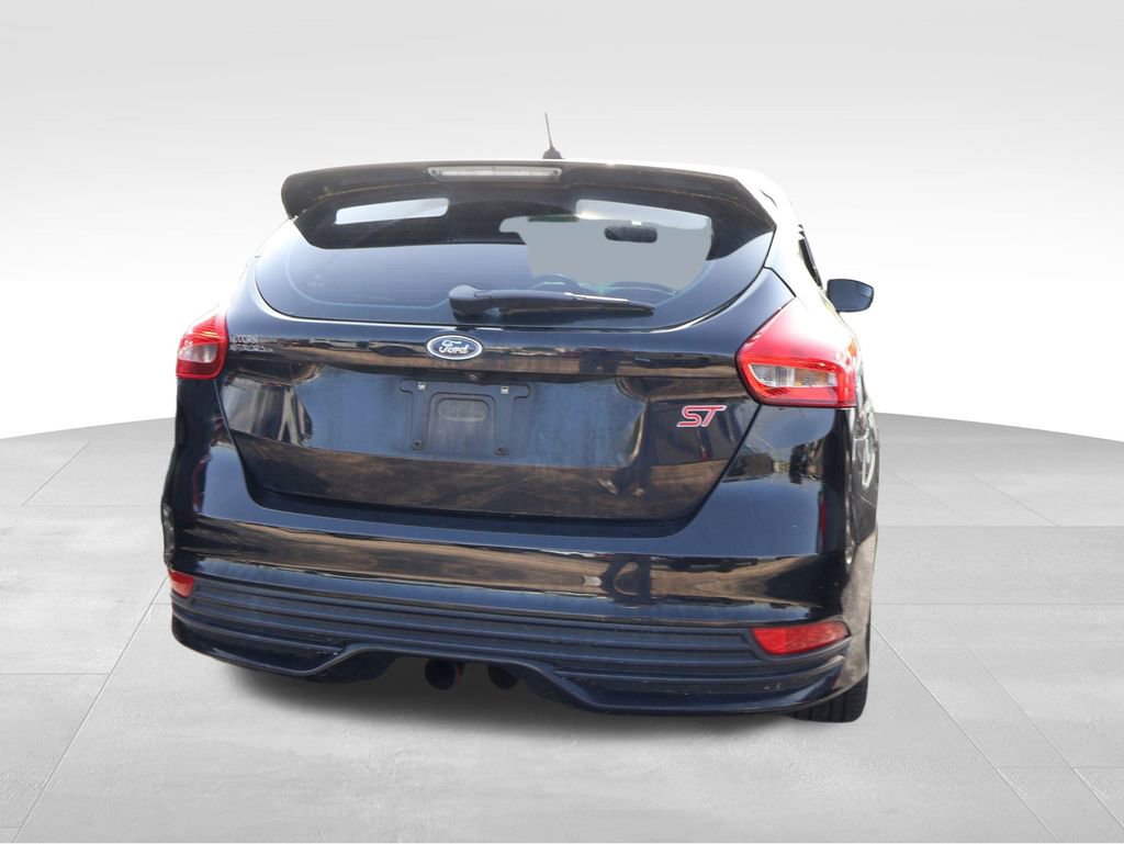 Used 2017 Ford Focus ST FWD image 16