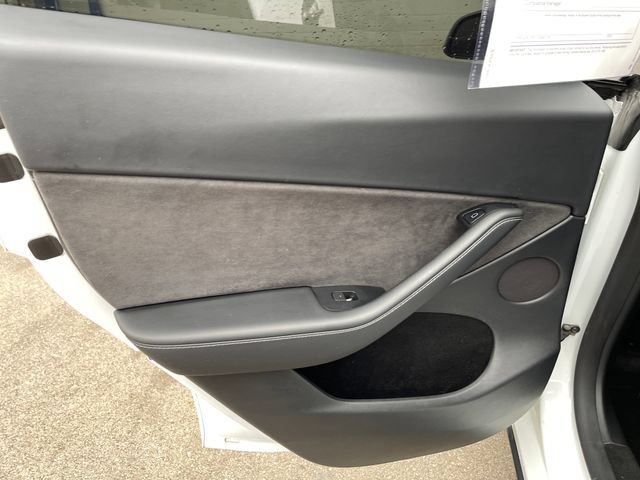 Used 2023 Tesla Model Y Performance AWD/4WD image 30