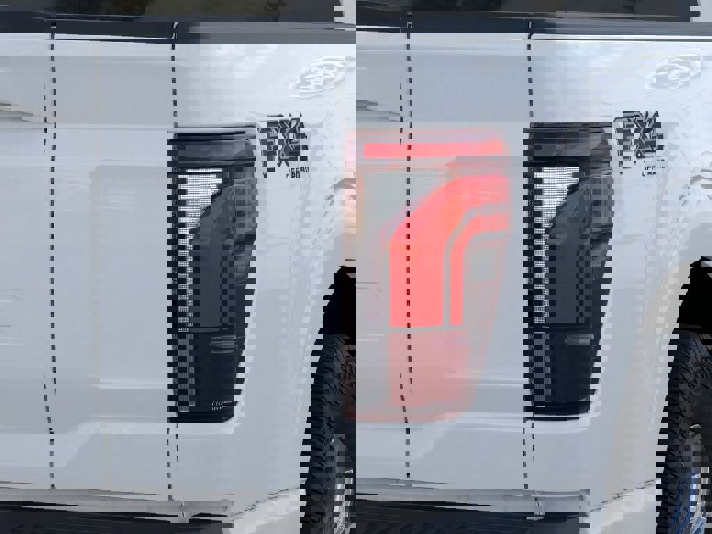 New 2025 Ford F150 Lariat w/ Equipment Group 502A High image 43