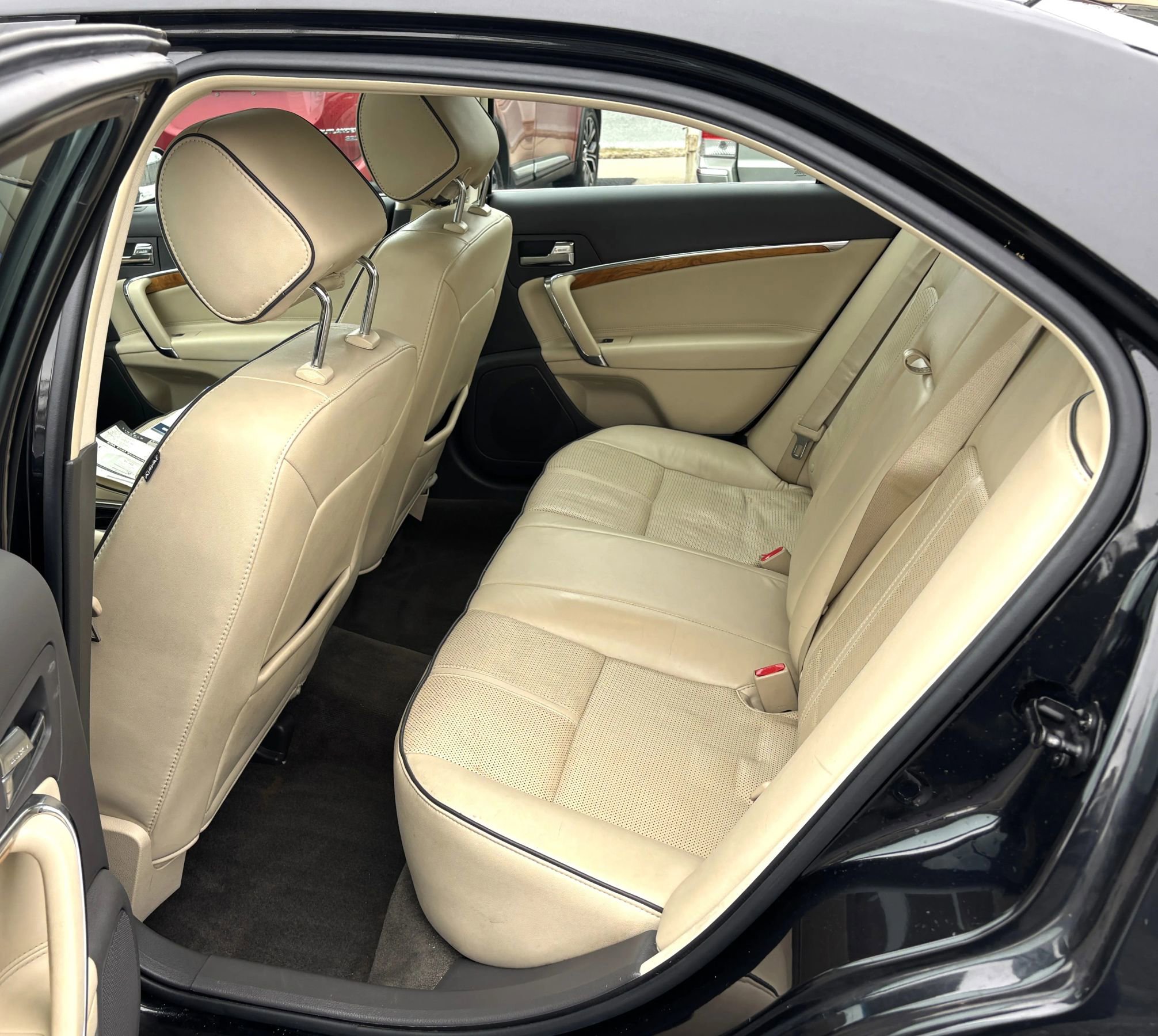 Used 2011 Lincoln MKZ Hybrid w/ 201A Rapid Spec Order Code image 9