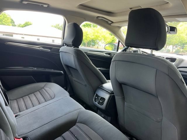 Used 2019 Ford Fusion SE AWD/4WD image 17