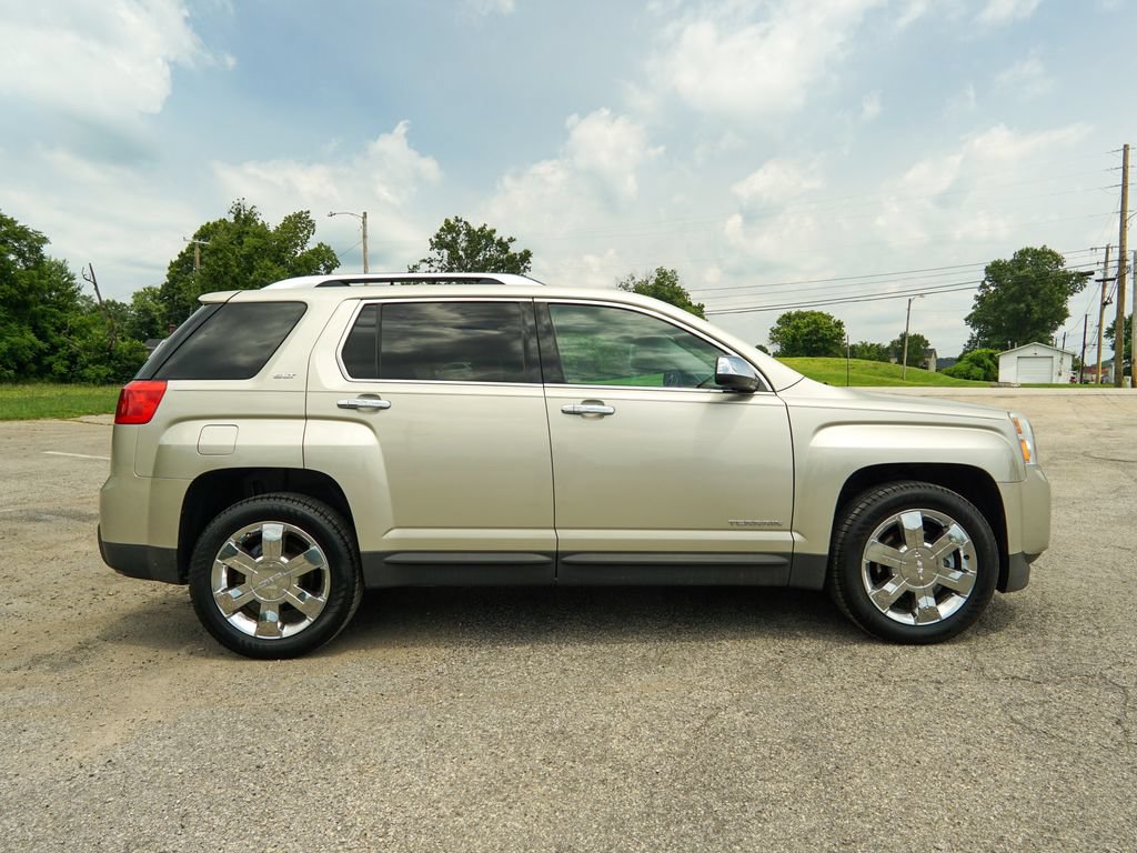 Used 2015 GMC Terrain SLT FWD image 2