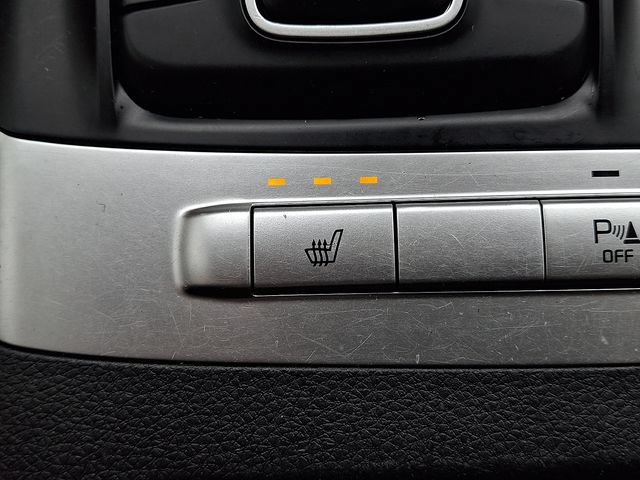 Used 2022 Kia Carnival LX FWD image 25