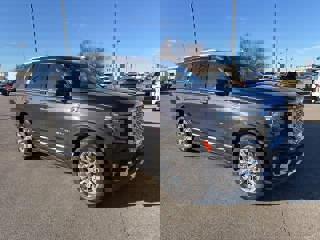 Used 2023 GMC Yukon Denali image 1