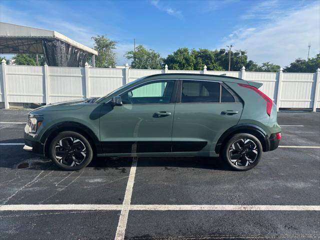 Used 2023 Kia Niro Wind w/ Wind Preserve Package FWD image 3