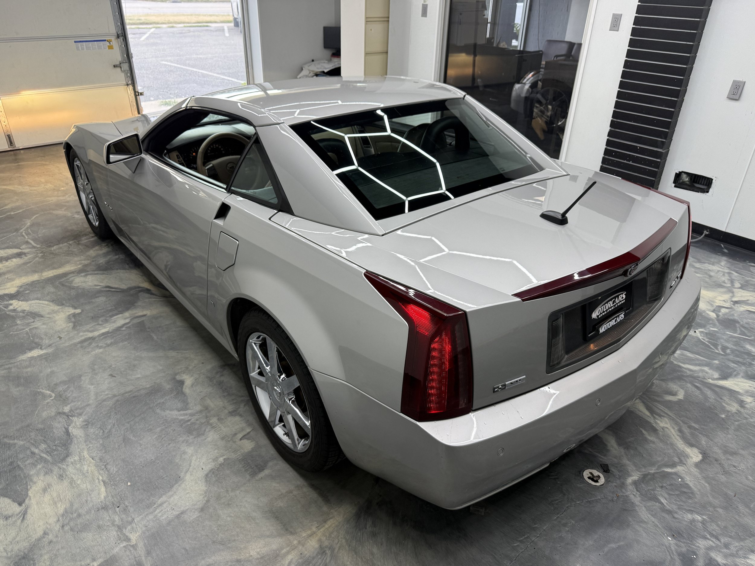 Used 2008 Cadillac XLR RWD image 24