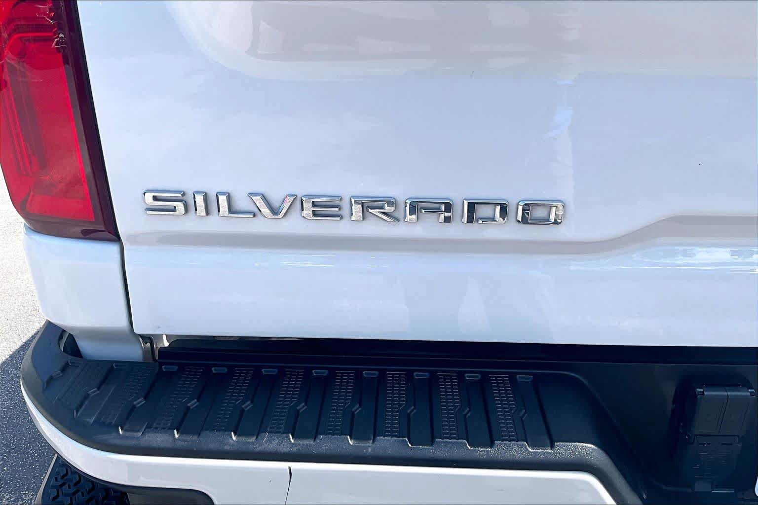 Used 2022 Chevrolet Silverado 2500 High Country w/ Safety Package II AWD/4WD image 10