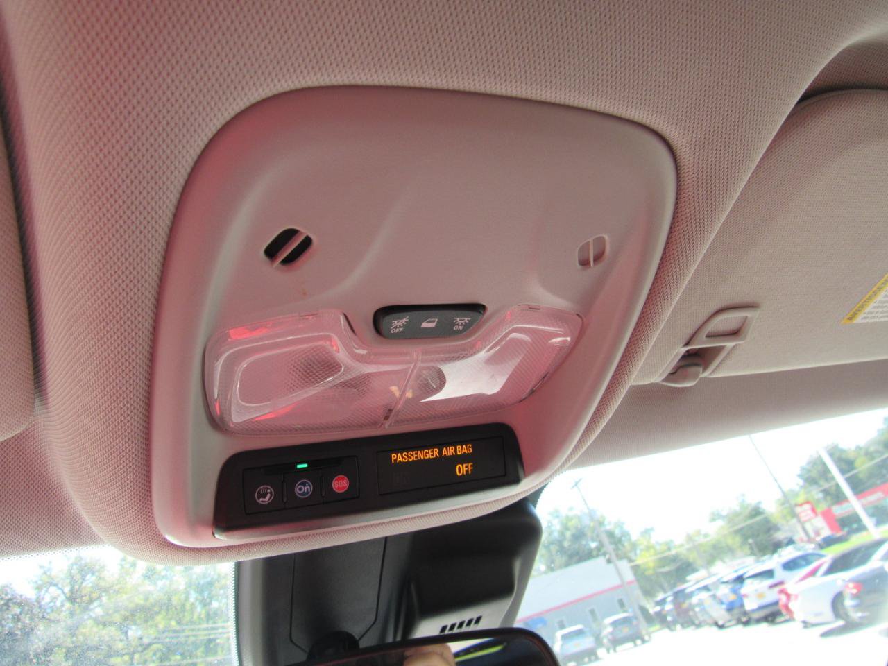 Used 2025 Chevrolet TrailBlazer LT AWD/4WD image 28