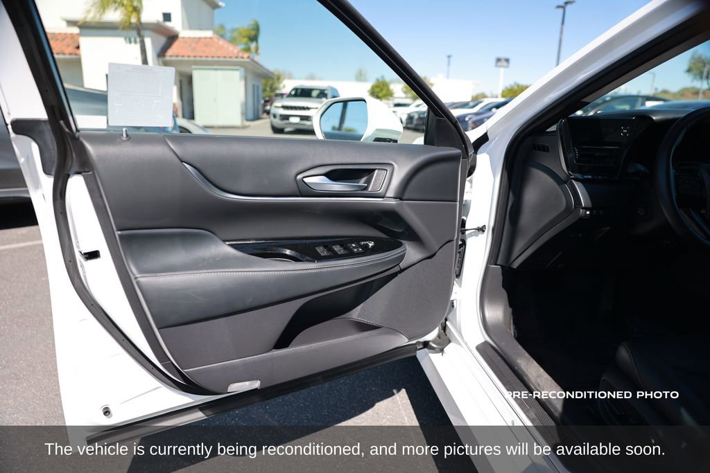 Used 2024 Toyota Mirai w/ Advanced Technology Package image 16