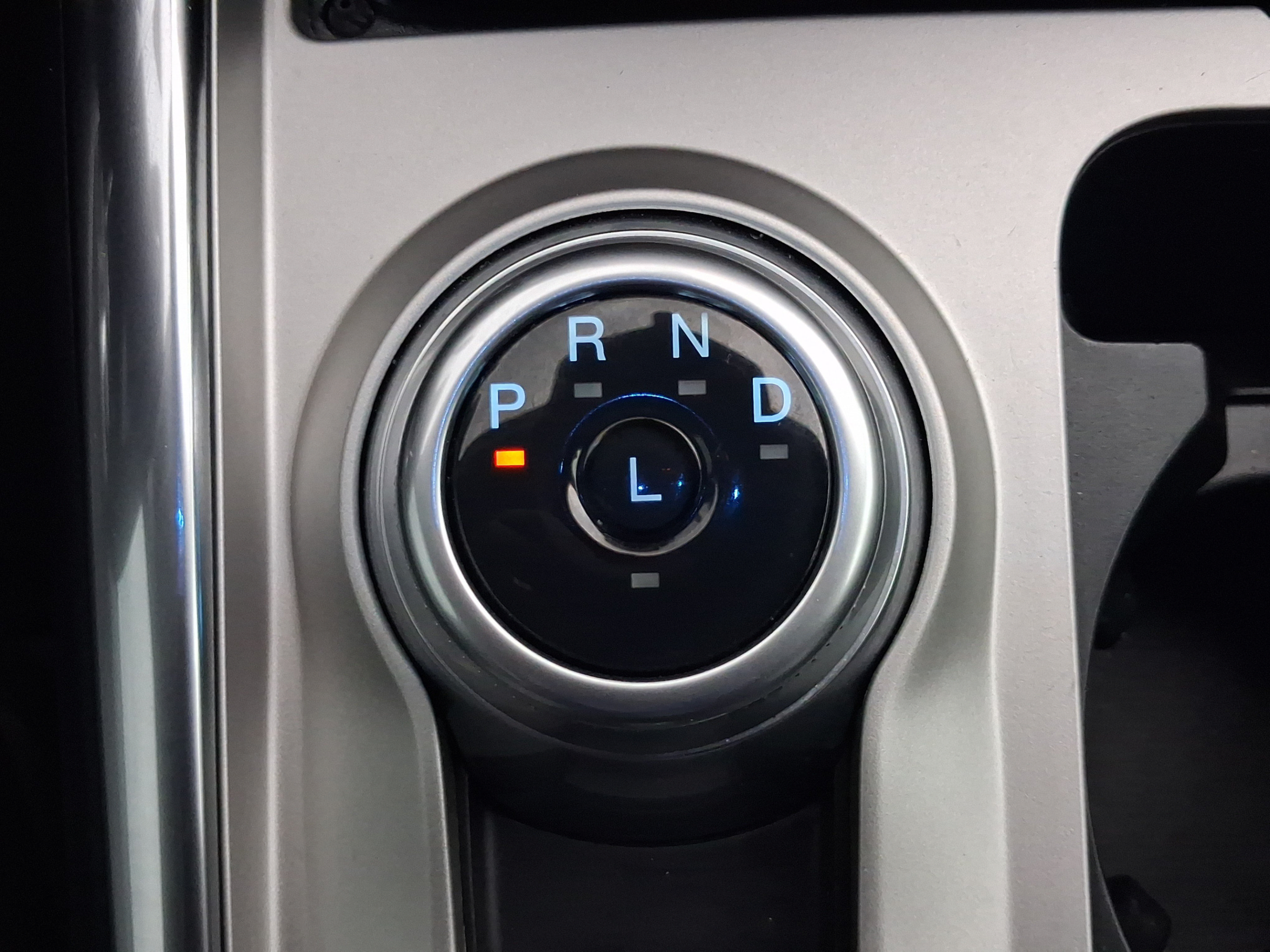 Used 2024 Ford Explorer XLT w/ Equipment Group 202A AWD/4WD image 16