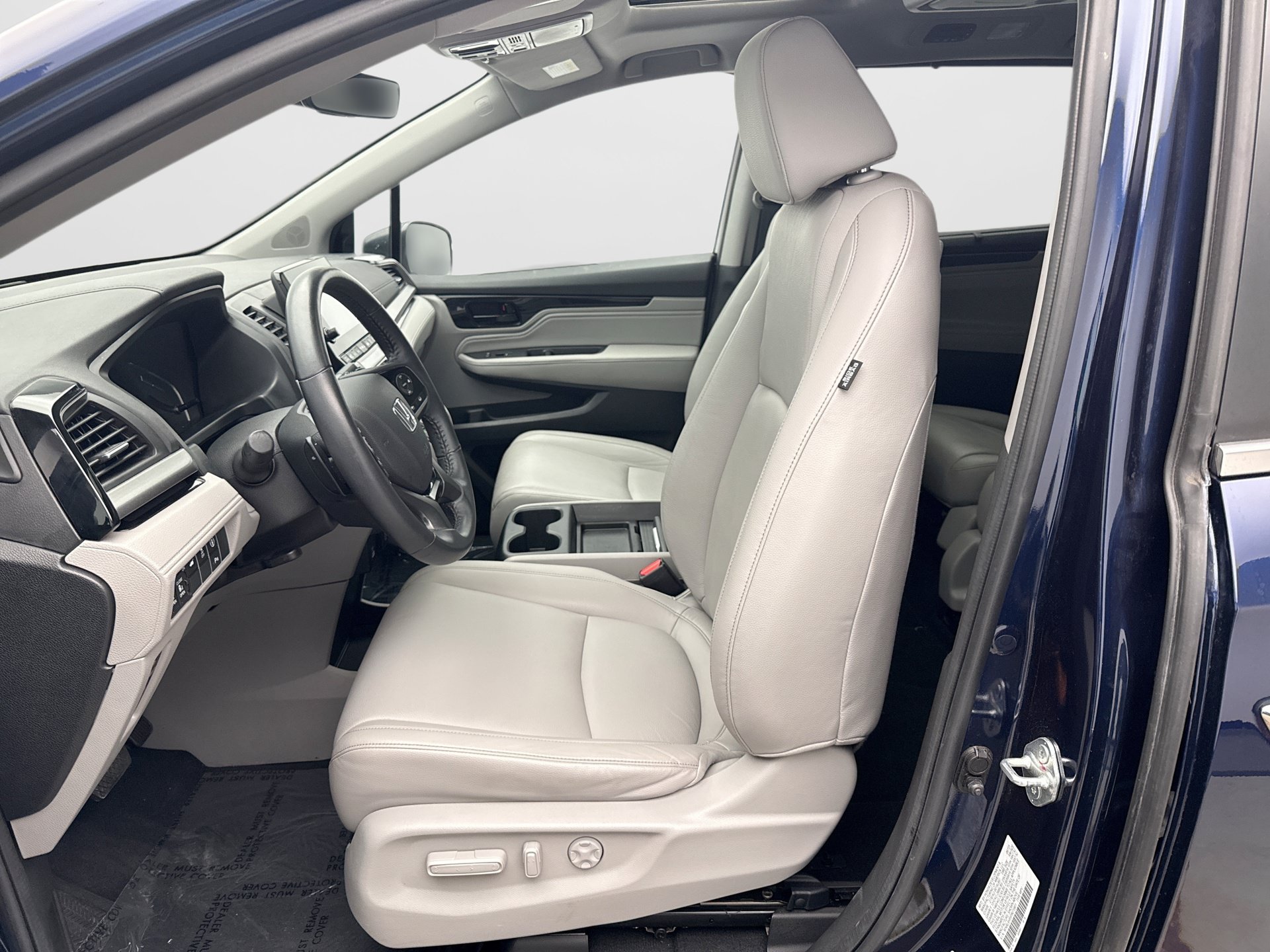 Used 2023 Honda Odyssey Touring image 11
