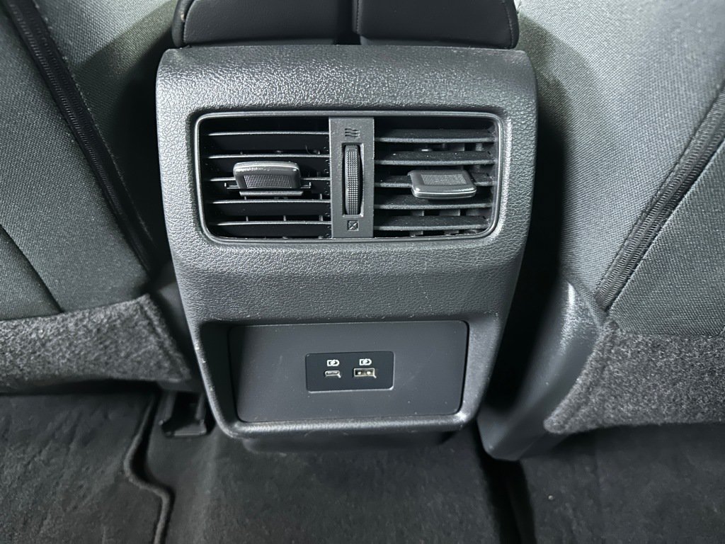 Used 2021 Nissan Rogue SV AWD/4WD image 19