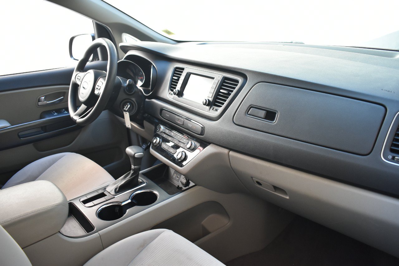 Used 2021 Kia Sedona LX FWD image 19
