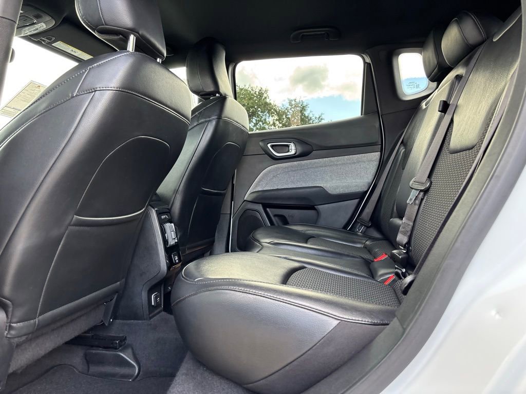 Used 2023 Jeep Compass Latitude image 20