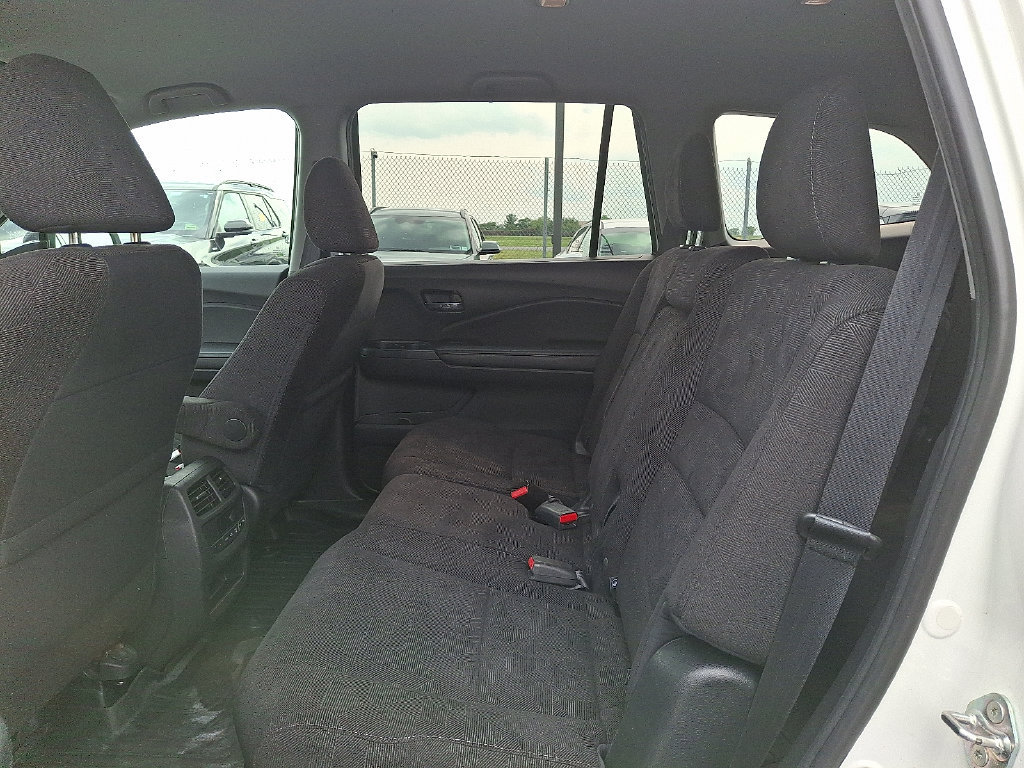 Used 2019 Honda Pilot EX image 12