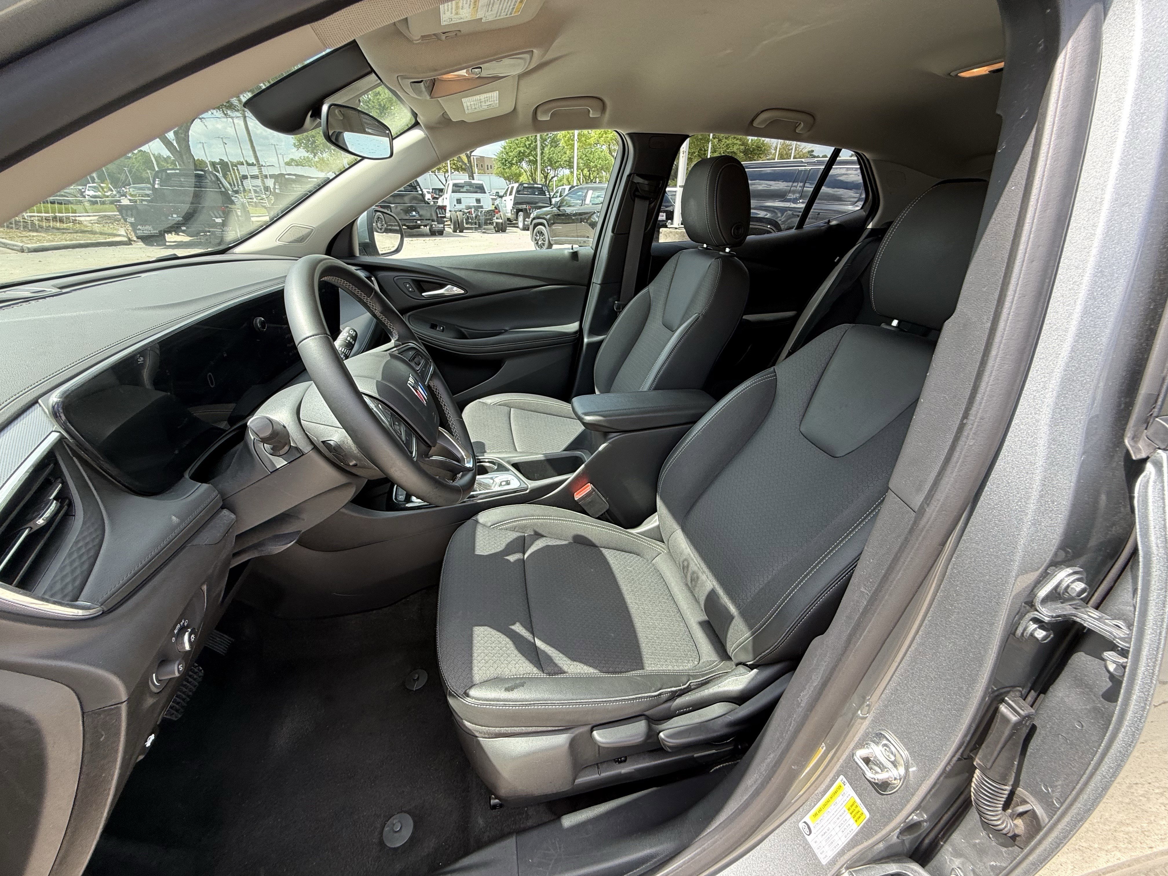 Used 2025 Buick Encore GX Preferred FWD image 23