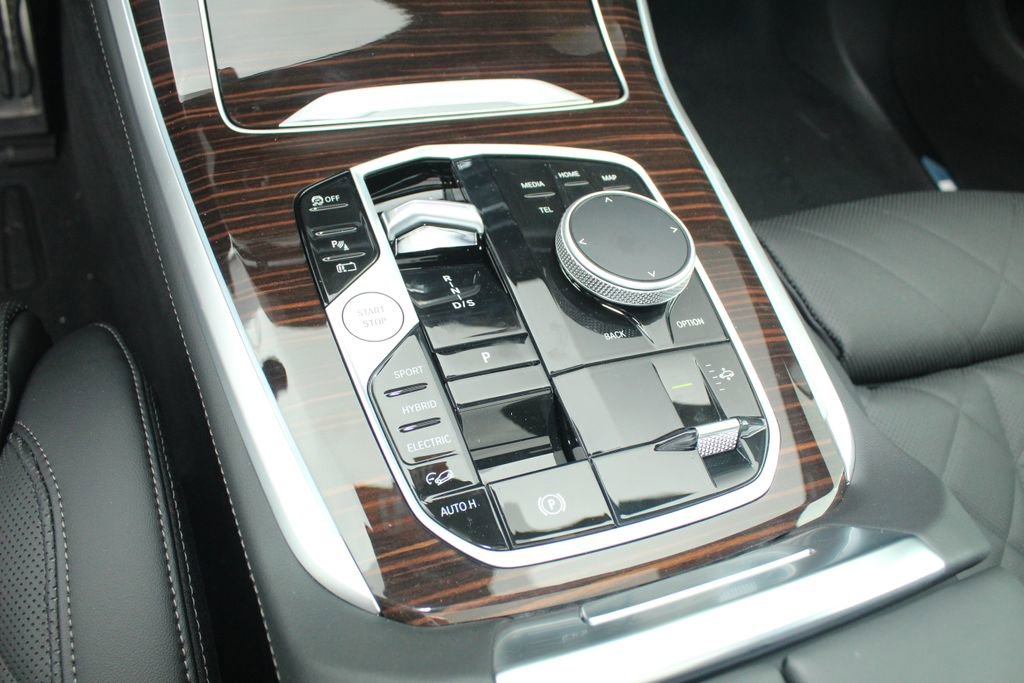 New 2026 BMW X5 xDrive50e w/ M Sport Package image 13