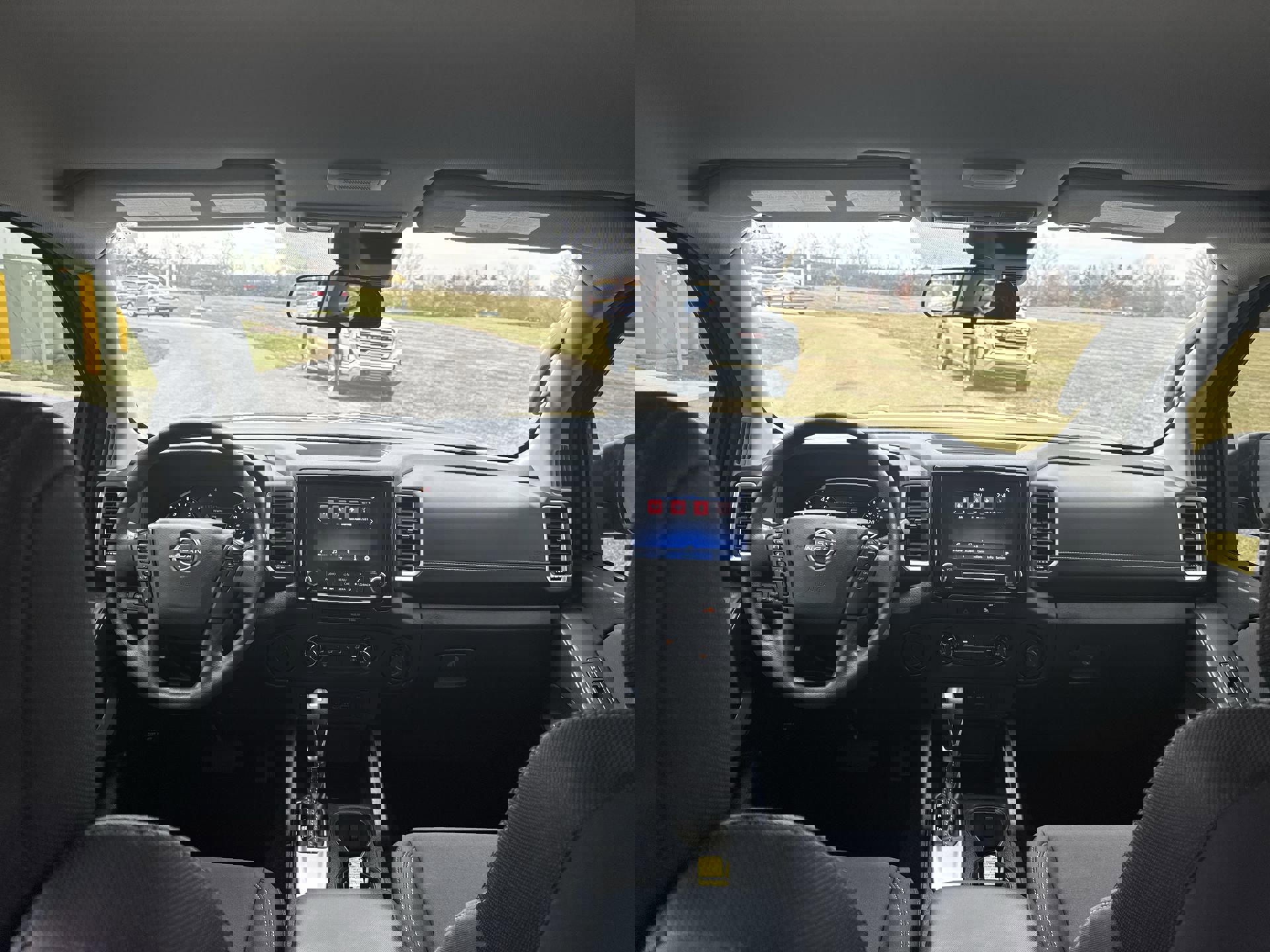 Used 2022 Nissan Frontier SV image 21