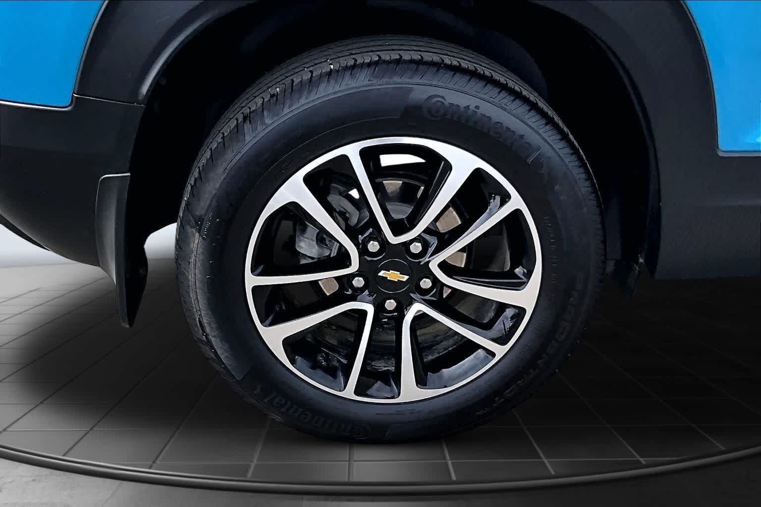 Used 2026 Chevrolet TrailBlazer LT w/ LT Cold Weather Package AWD/4WD image 35