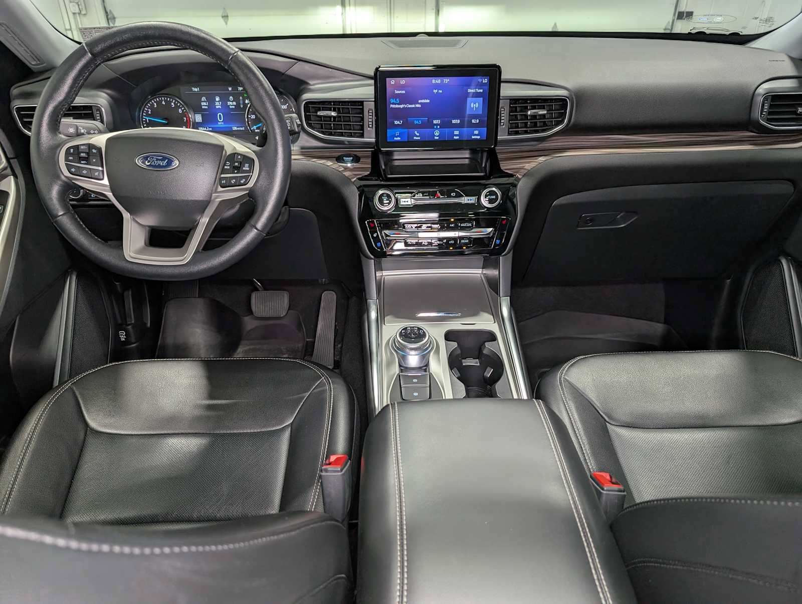 Used 2022 Ford Explorer Limited w/ Equipment Group 301A AWD/4WD image 12