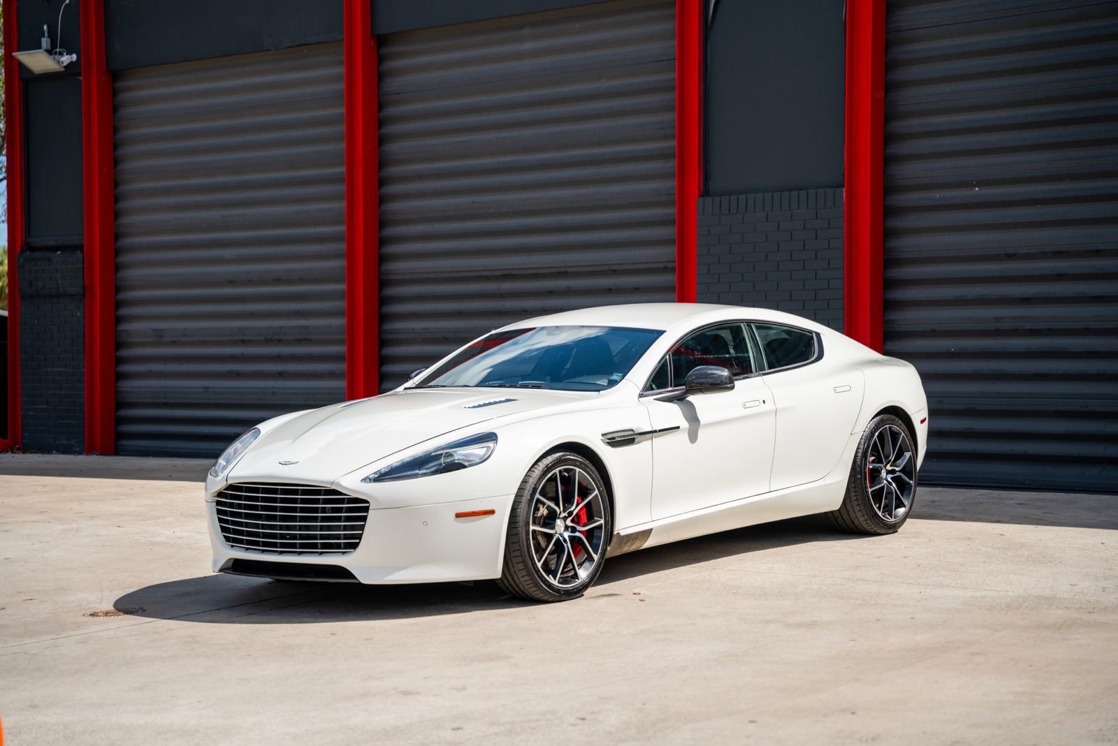 Used 2015 Aston Martin Rapide S RWD image 1