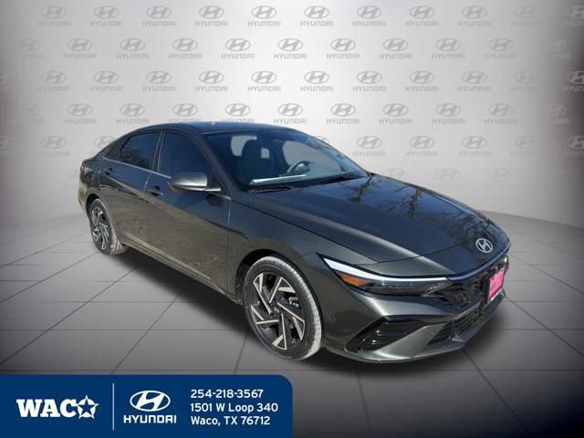 Used 2025 Hyundai Elantra SEL image 13