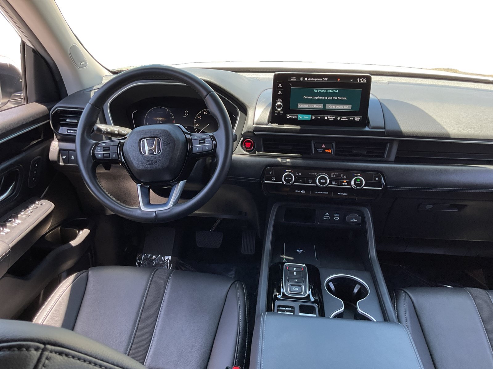 Used 2025 Honda Pilot Touring image 14