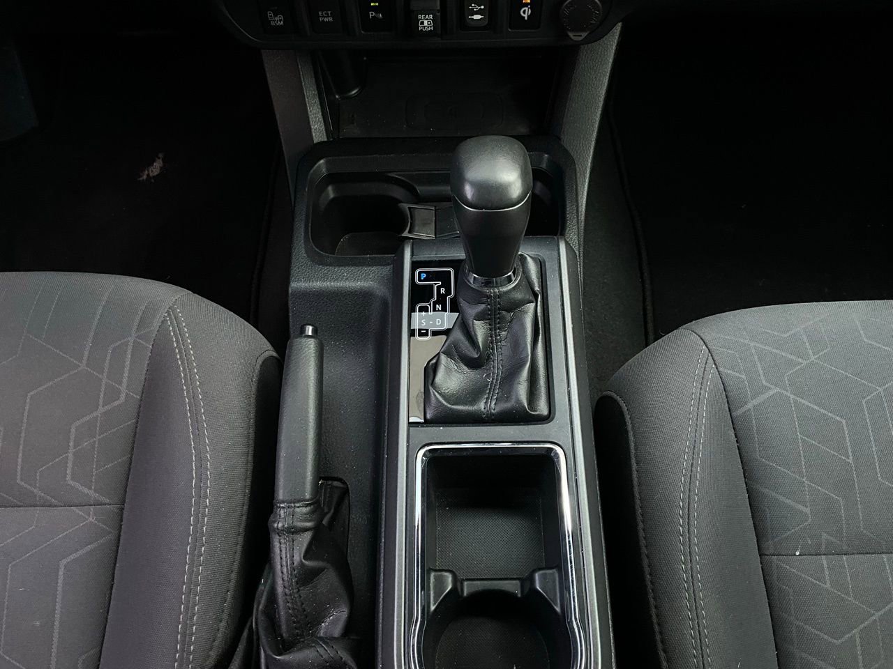 Used 2019 Toyota Tacoma TRD Sport w/ Technology Package image 14