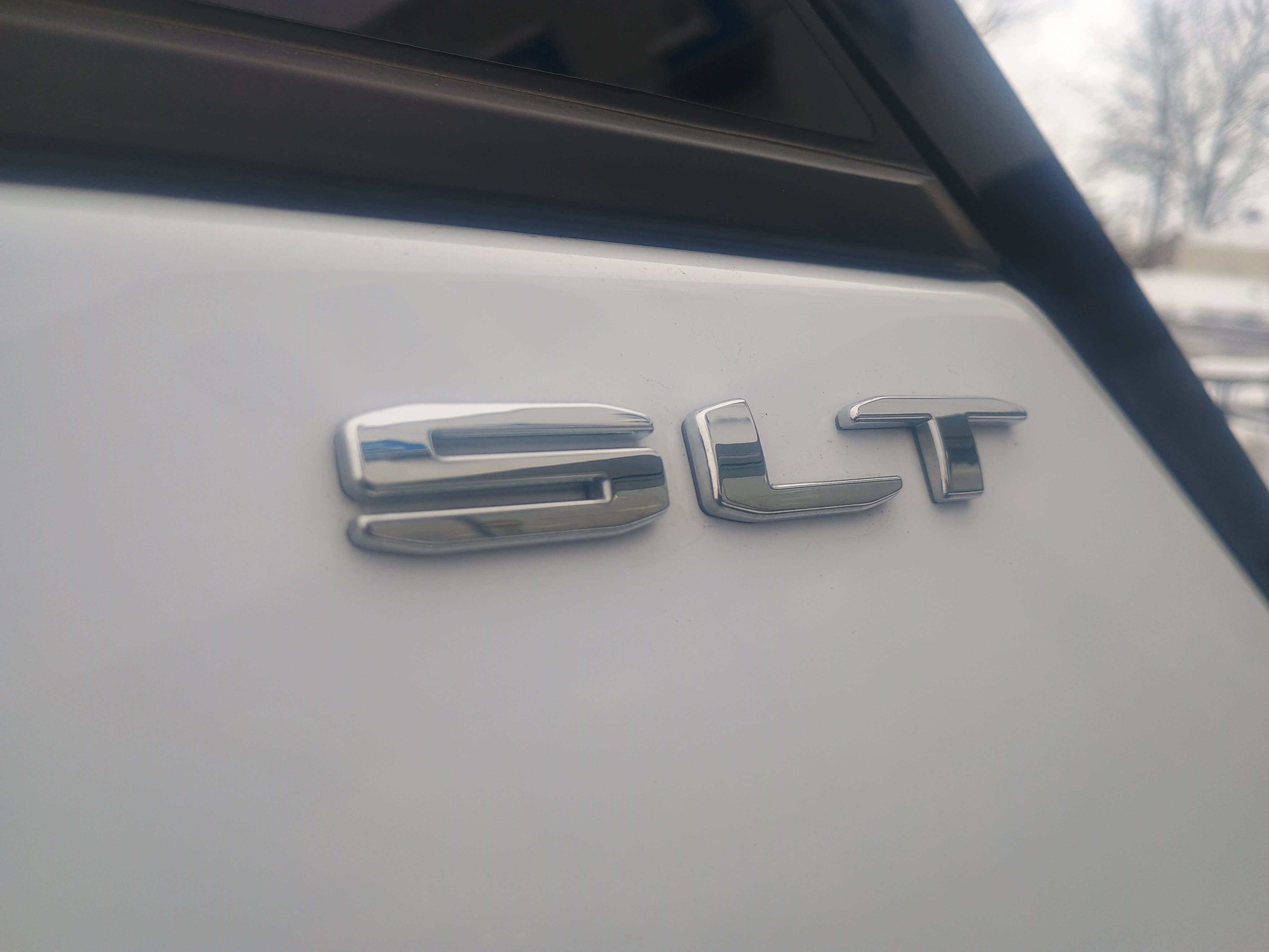 Used 2024 GMC Terrain SLT image 7