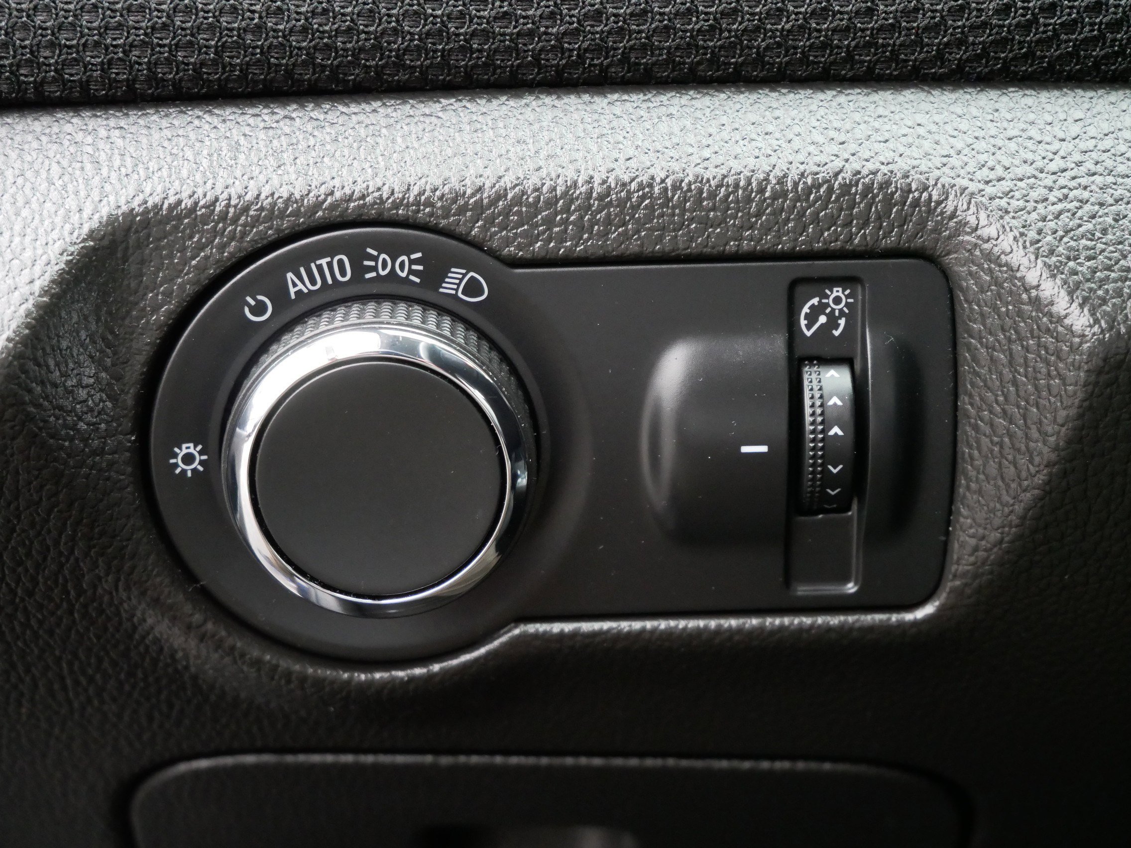 Used 2014 Chevrolet Cruze LT image 26