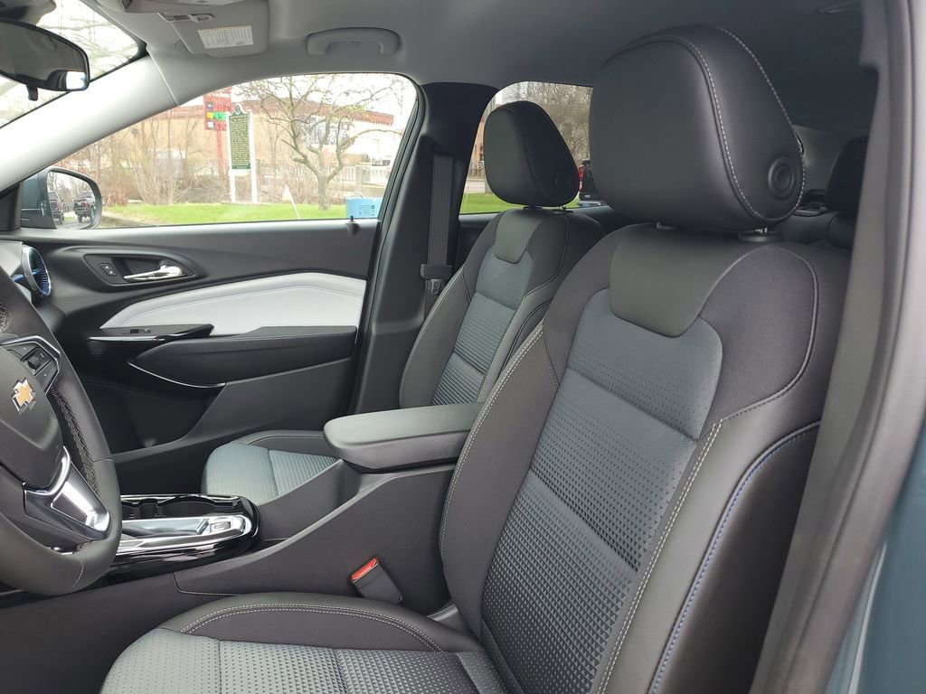 New 2026 Chevrolet Trax LT image 14