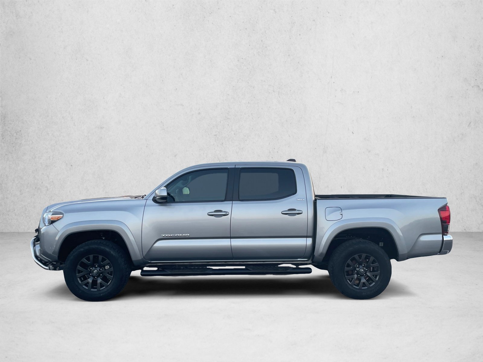 Used 2021 Toyota Tacoma SR5 RWD image 8