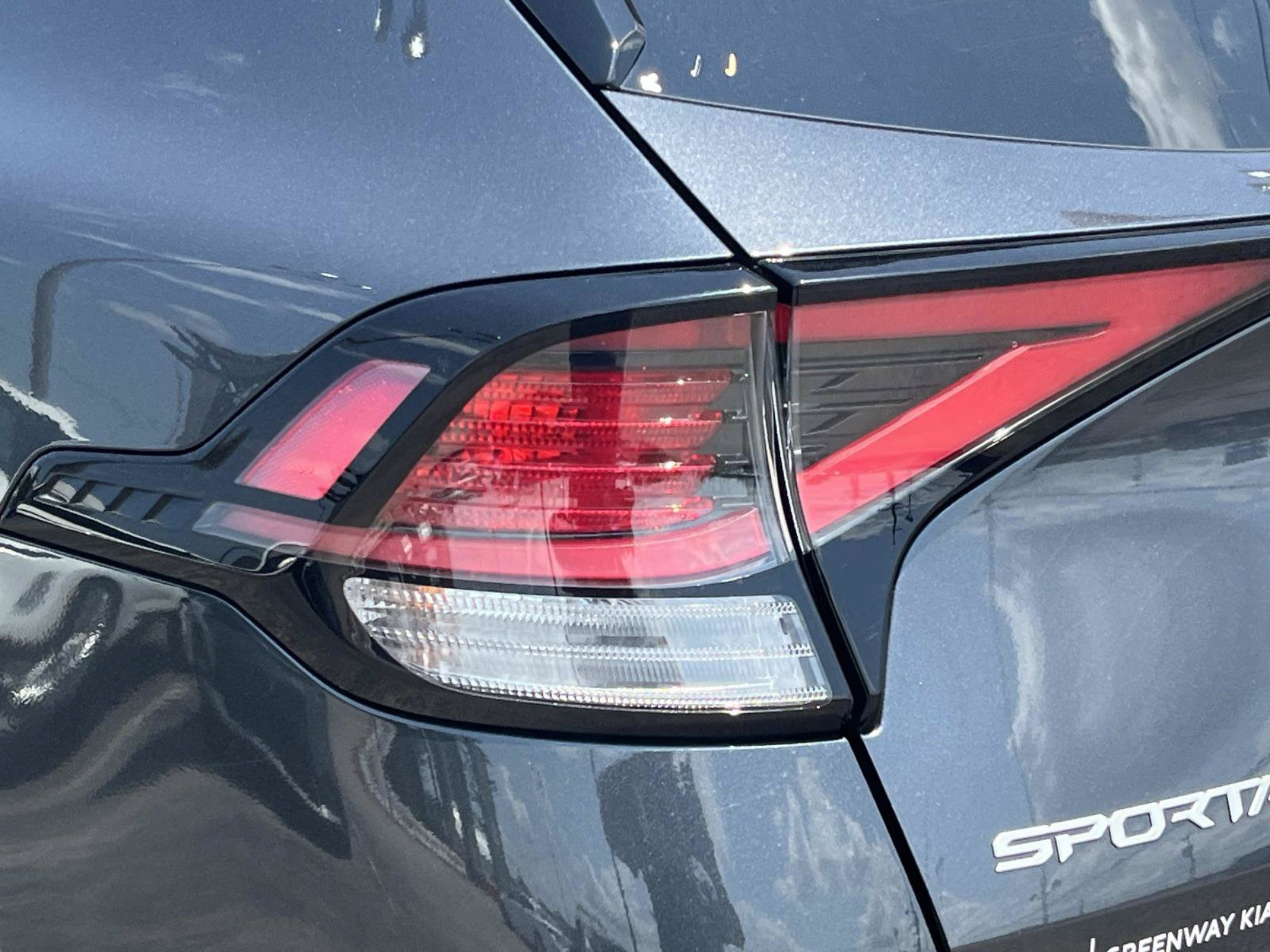 Used 2023 Kia Sportage EX FWD image 40