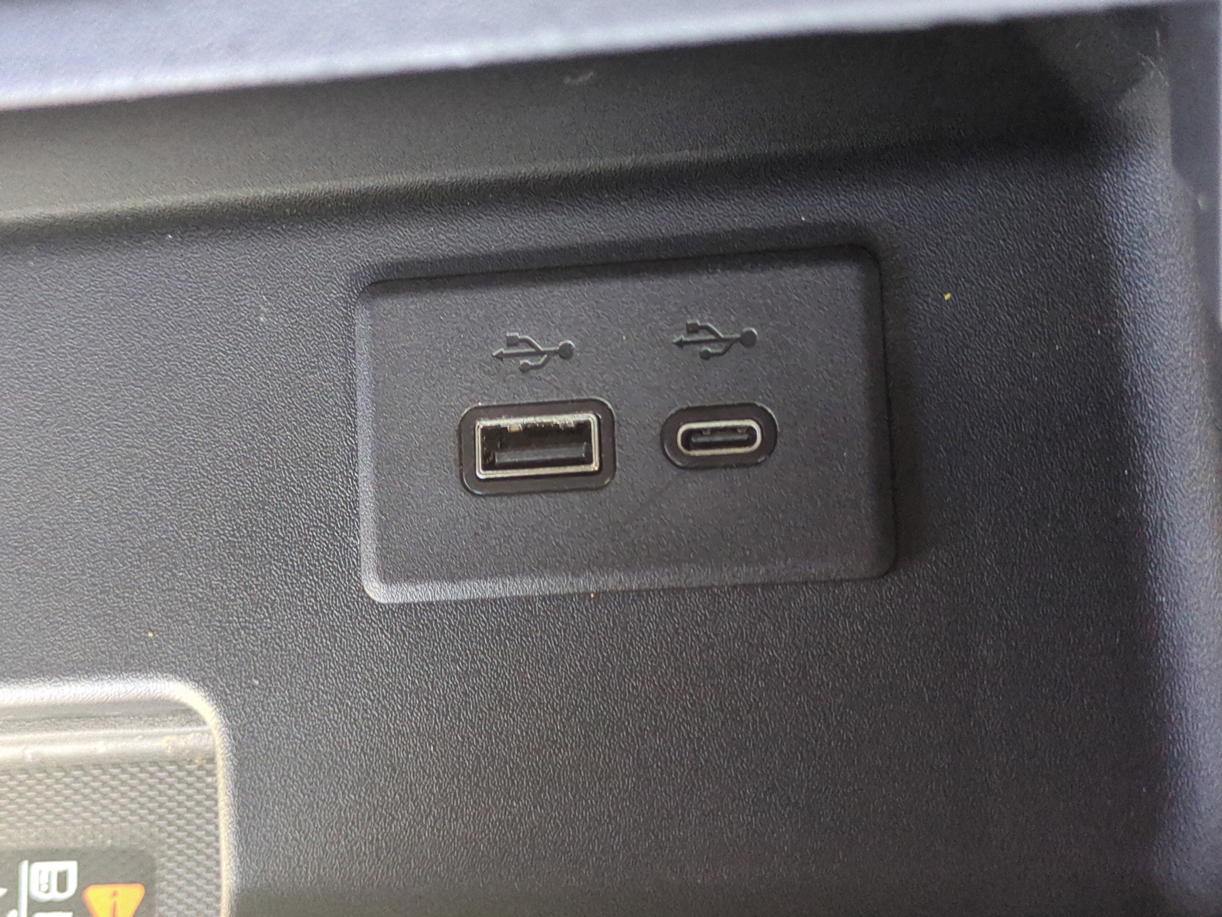 Used 2023 GMC Sierra 1500 AT4 image 23