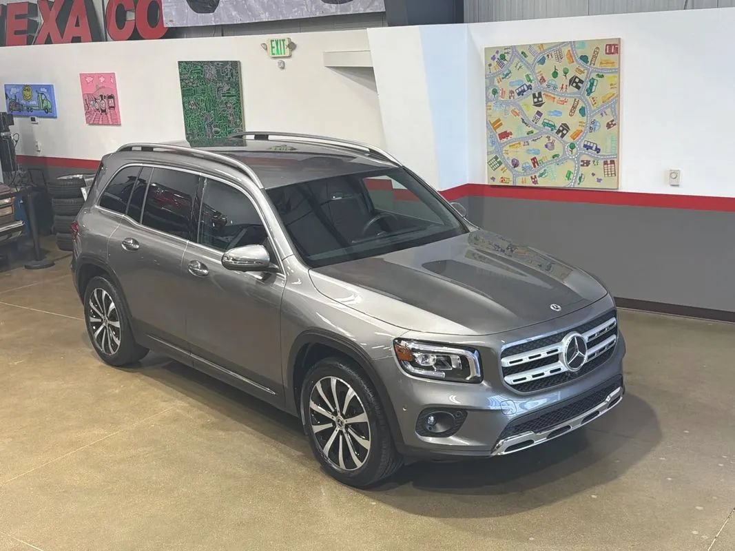 Used 2022 Mercedes-Benz GLB 250 4MATIC image 5