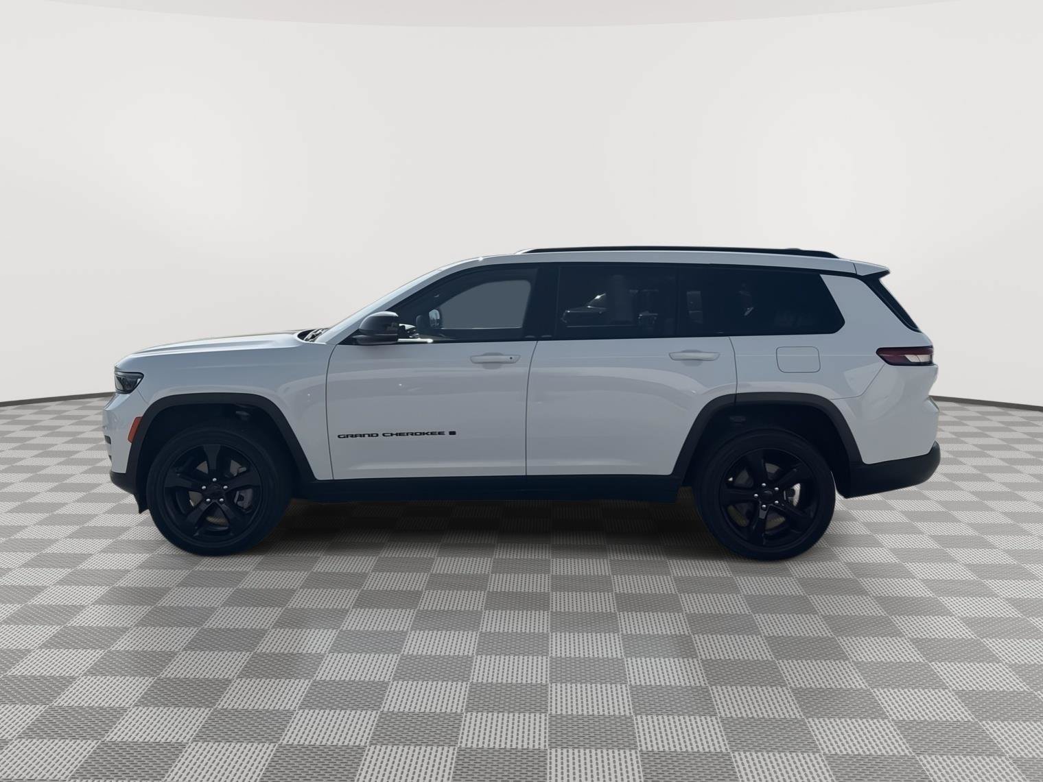 Used 2023 Jeep Grand Cherokee L Laredo AWD/4WD image 7