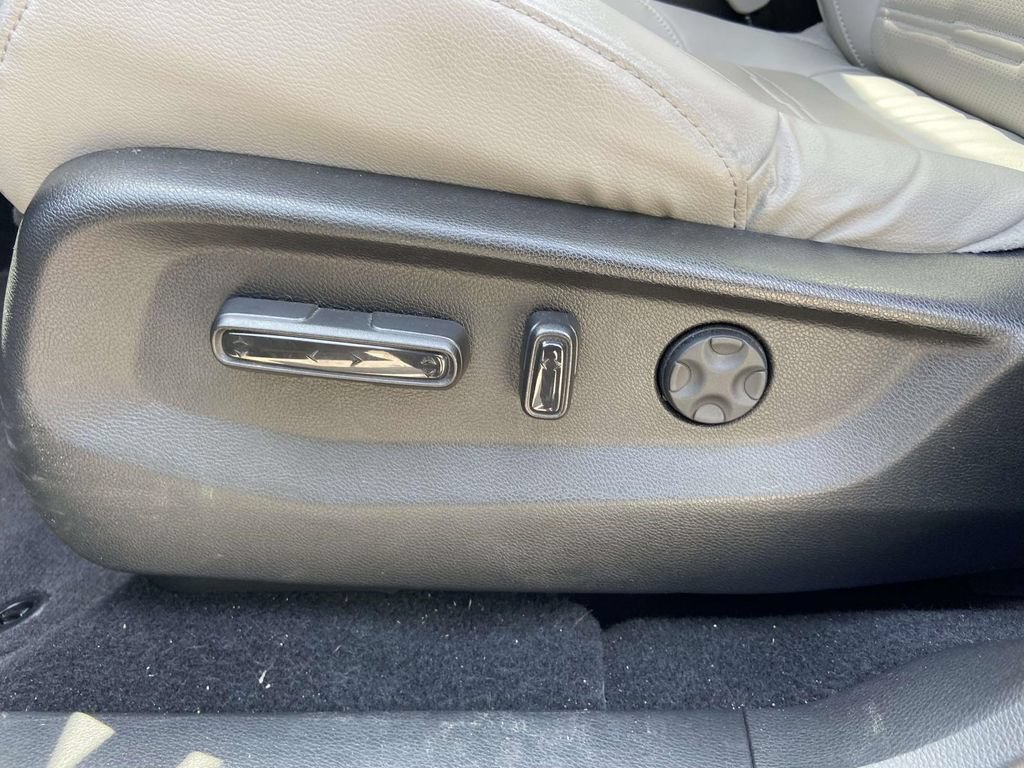 Used 2019 Honda CR-V EX-L image 18