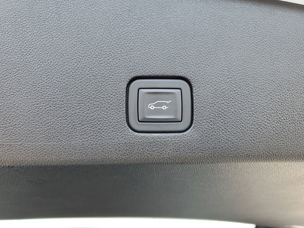 Used 2025 Cadillac XT6 Sport w/ LPO, Floor Liner Package AWD/4WD image 30