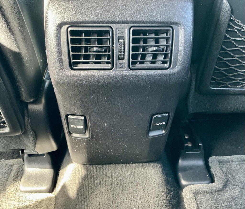 Used 2015 Toyota 4Runner Limited image 31