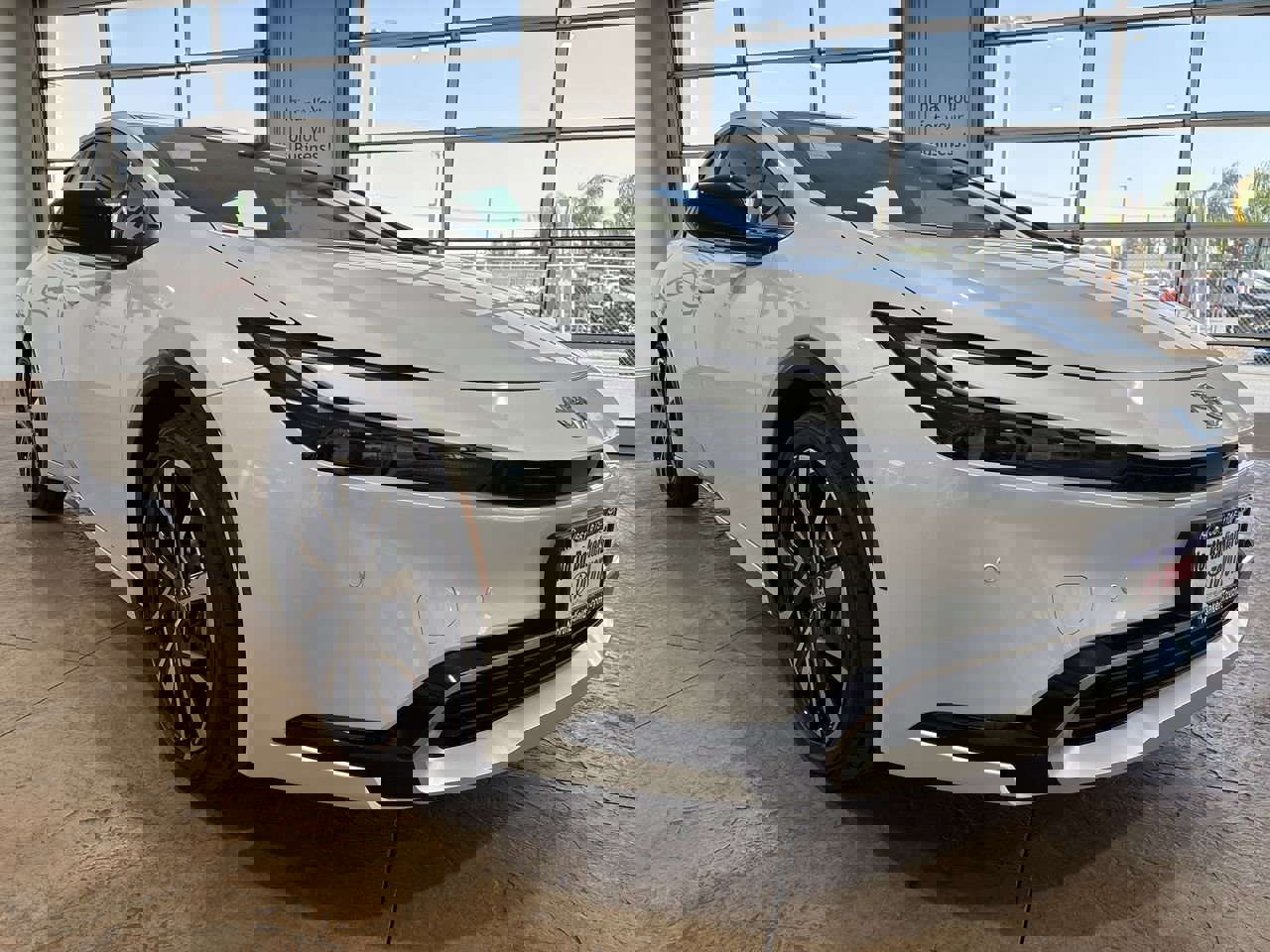 New 2026 Toyota Prius Plug-In Hybrid image 4