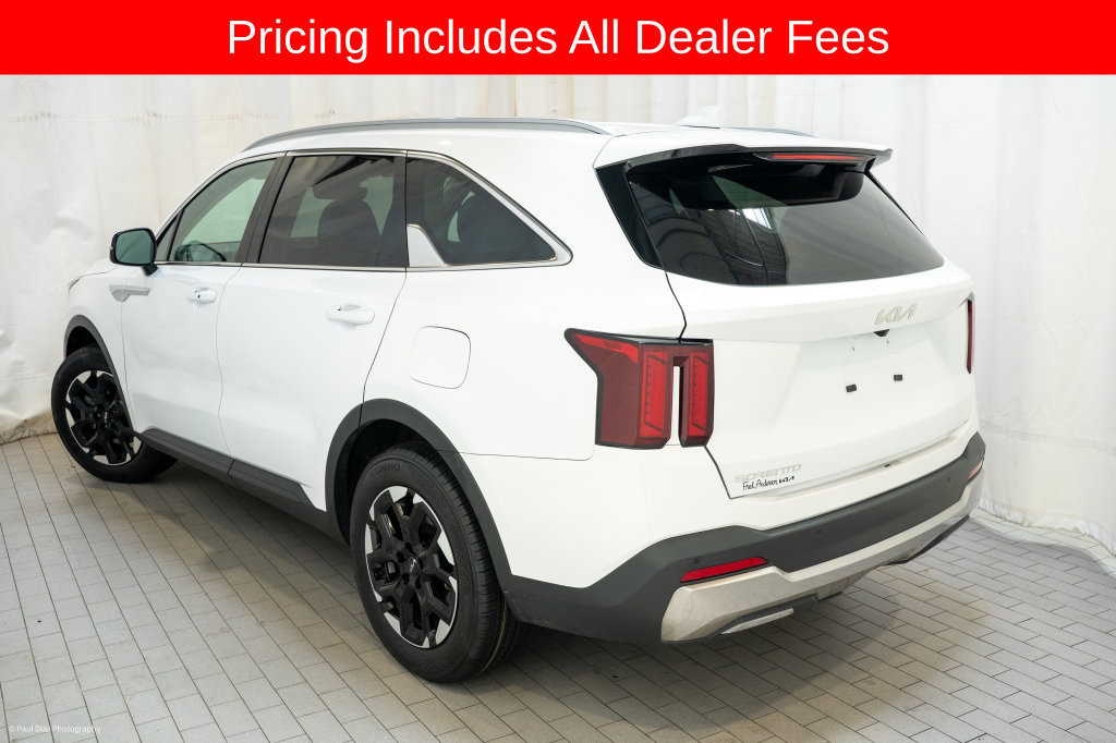 Certified 2024 Kia Sorento S FWD image 3