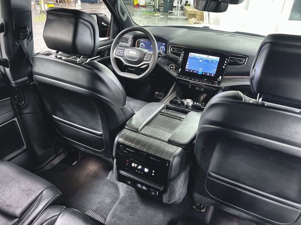 Used 2024 Jeep Wagoneer Series II w/ Flexible Seating Group AWD/4WD image 21