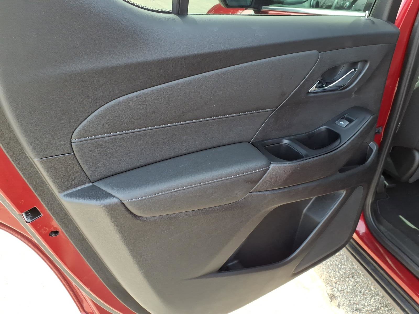 Certified 2023 Chevrolet Traverse LT image 13