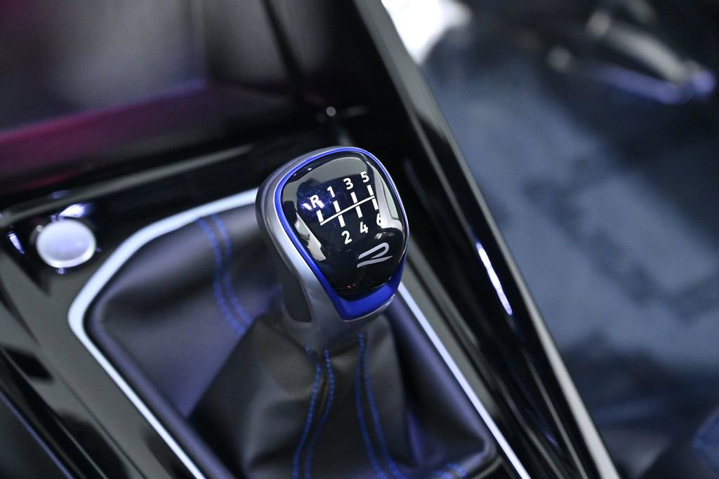 Used 2024 Volkswagen Golf R image 21