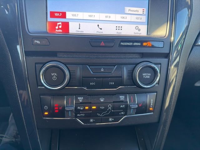 Used 2017 Ford Explorer XLT w/ Equipment Group 202A image 23