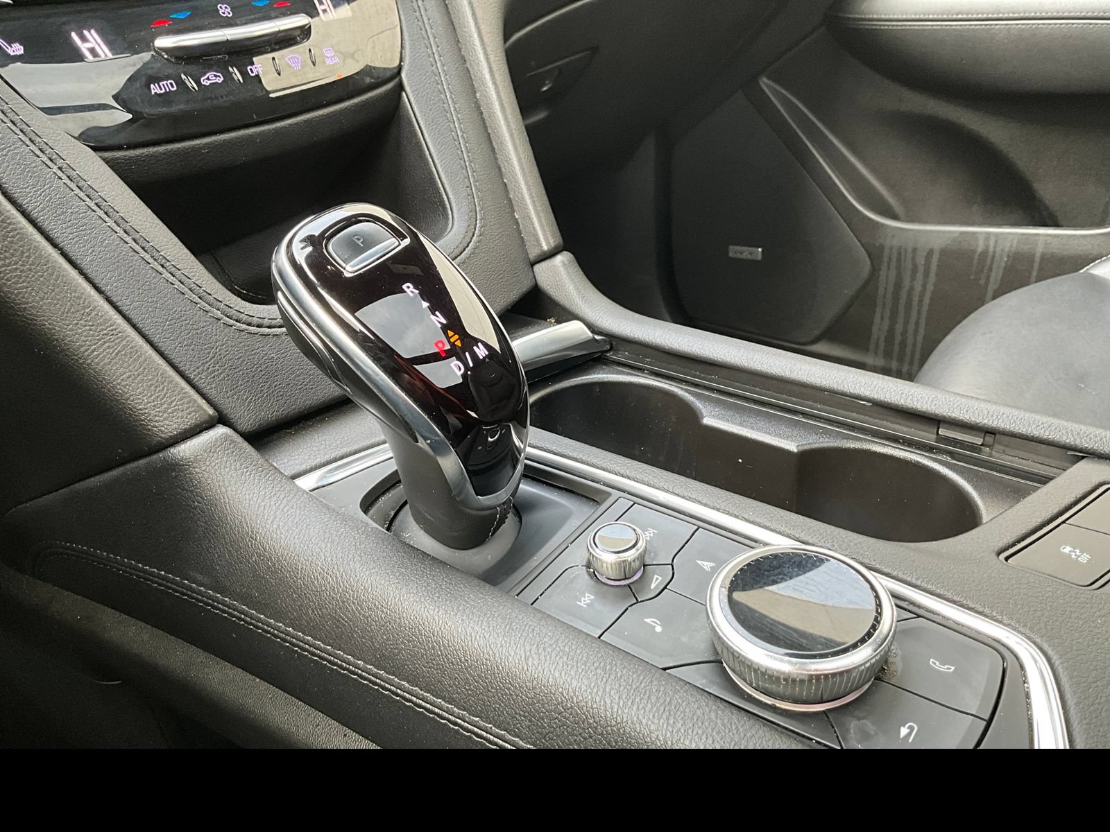 Certified 2022 Cadillac XT5 Premium Luxury AWD/4WD image 27
