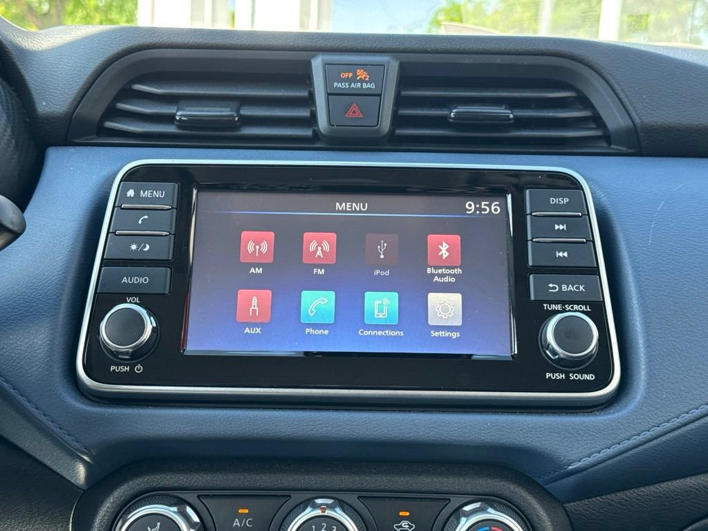 Used 2025 Nissan Versa SV FWD image 17